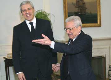 Στις ευρωπαϊκές αξίες η λύση στο θέμα του Κοσόβου, επισημαίνουν Μολυβιάτης – Τάντιτς