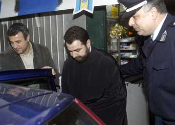 Στις φυλακές Κορυδαλλού οδηγήθηκε ο Ι.Γιοσάκης – Νέες καταγγελίες για τον αρχιμανδρίτη