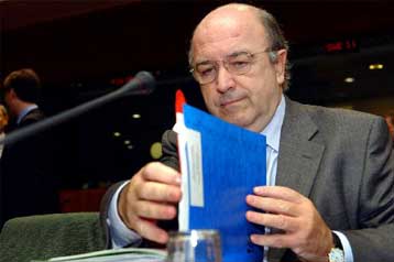 Αυστηρή εφαρμογή του προϋπολογισμού και μέτρα έως τις 21 Μαρτίου ζητά η Κομισιόν