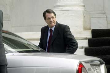 Έντονη αντίδραση Γκιούλ για δήλωση Αναστασιάδη, προ της συνάντησής τους