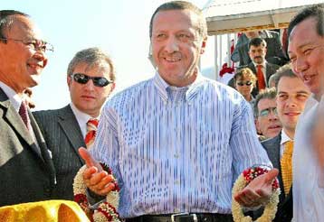 Σύγχυση από τις δηλώσεις Ερντογάν σε γερμανική εφημερίδα για την ισλαμική μαντίλα