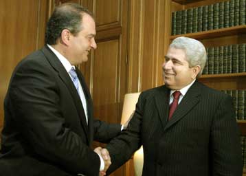 Το Κυπριακό στο επίκεντρο κύκλου επαφών του Δημήτρη Χριστόφια