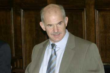 Θέσεις για τη λειτουργία του πολιτικού συστήματος επεξεργάζεται το ΠΑΣΟΚ