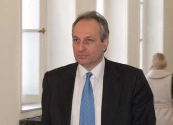 «Γαλάζιοι» αγρότες κατά Μπασιάκου για την κωλυσιεργία στην εφαρμογή της νέας ΚΑΠ