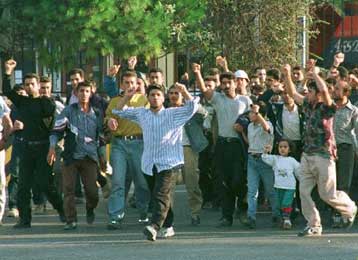 Ένας νεκρός σε συμπλοκή μεταξύ Κούρδων και Αφγανών μεταναστών στην Πάτρα