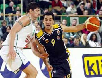 Αποχαιρετισμός με νίκη για τον Ολυμπιακό-Ηττήθηκε αλλά συνεχίζει η ΑΕΚ