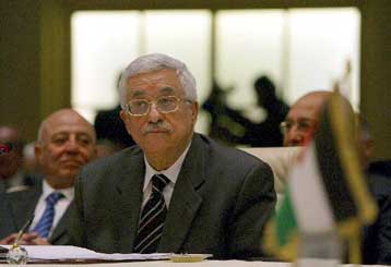 Αποπομπή της «κορυφής» των παλαιστινιακών δυνάμεων ασφαλείας με εντολή Αμπάς