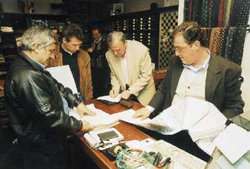 Φορολογικοί έλεγχοι στις επιχειρήσεις για την περαίωση των χρήσεων 1999-2002