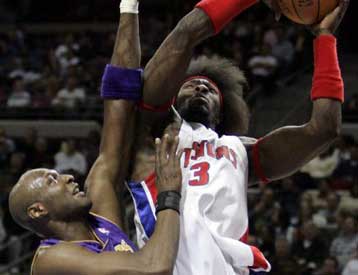 Νίκη των Πίστονς κόντρα στους Λέικερς με 103-81