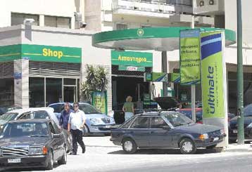 Δίμηνη παράταση για τις νέες επιγραφές στα βενζινάδικα