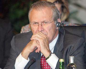 Κανένα θέμα σύλληψης του Ράμσφελντ επί γερμανικού εδάφους – Απορρίφθηκε η προσφυγή