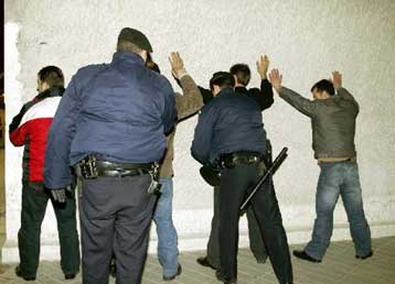 Πάνω από 550 συλλήψεις σε γιγαντιαία επιχείρηση της ΕΛ.ΑΣ.