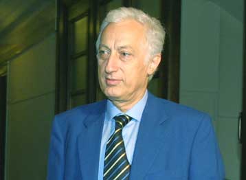 Ο χωρισμός Πολιτείας – Εκκλησίας μπορεί να αρχίσει από σήμερα, εκτιμά ο Μ.Σταθόπουλος