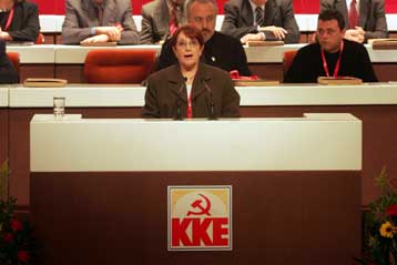 Η Αλέκα Παπαρήγα επανεξελέγη γραμματέας του ΚΚΕ