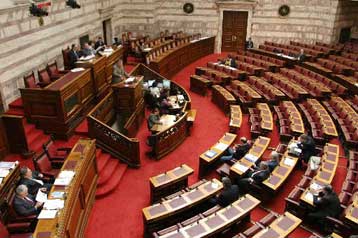 Στην αναθεώρηση του Συντάγματος προσανατολίζεται η κυβέρνηση