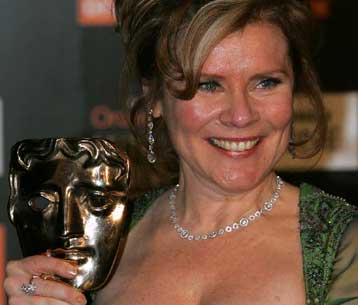 «Aviator» και «Βέρα Ντρέικ» κυριάρχησαν στα βραβεία BAFTA