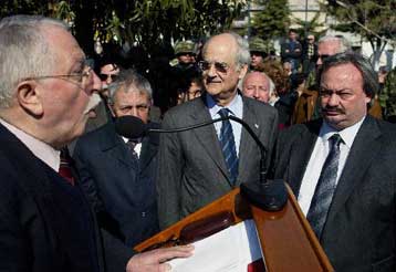 Κυβερνητική πρωτοβουλία για την κρίση σε Εκκλησία και Δικαιοσύνη ζητά ο Απ.Κακλαμάνης