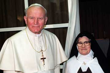 Πέθανε η αδελφή Λουτσία, τελευταία μάρτυρας του οράματος της Φατίμα