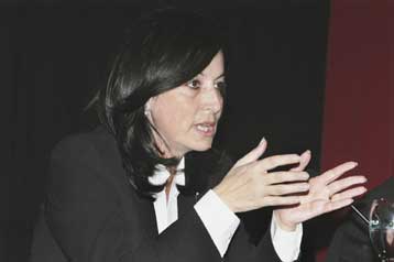 Σκεπτικισμό για την αυτοκάθαρση στην Εκκλησία εκφράζει η Αννα Διαμαντοπούλου