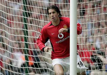 Επιστρέφει κόντρα στην Έβερτον ο Φαν Νίστελροϊ