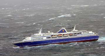 Αίσιο τέλος στην περιπέτεια κρουαζιερόπλοιου, που εξέπεμψε SOS ανοιχτά της Ισπανίας