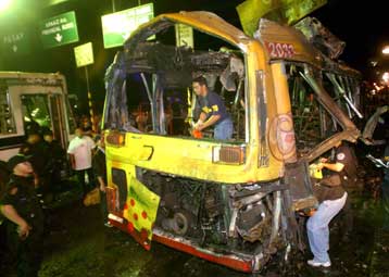 Έντεκα νεκροί σε τριπλή βομβιστική επίθεση της Αμπού Σαγιάφ στις Φιλιππίνες