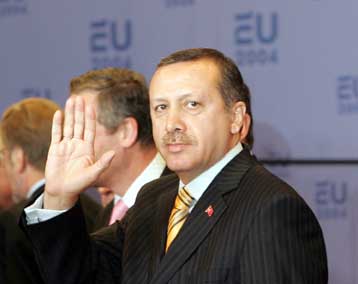 Πρόσκληση Ερντογάν στον Τ.Παπαδόπουλο για… καφέ στα κατεχόμενα