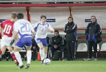 Τιμή η συμμετοχή της Ελλάδας στο Κύπελλο Συνομοσπονδιών, εκτιμά ο Ρεχάγκελ