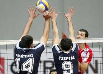 Επιτυχημένη πρόβα του Ολυμπιακού εν όψει Top Teams Cup, 3-0 τον Πανελλήνιο