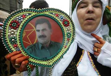 Οι Αμερικανοί «έδωσαν» τον Οτζαλάν στην Τουρκία, παραδέχεται δημοσίως ο Ετζεβίτ