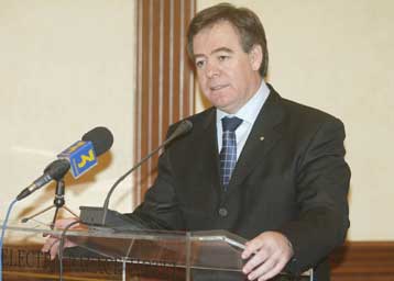 Με προσφυγή στη Δικαιοσύνη απειλεί τον Γ.Φλωρίδη ο υφυπουργός Αγροτικής Ανάπτυξης