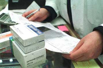 Διχογνωμία κυβέρνησης  – εταιρειών για τις αυξήσεις στις τιμές των φαρμάκων