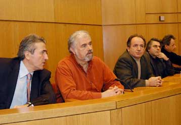 Σε 24ωρη απεργία στις 17 Μαρτίου οδηγούνται οι εργαζόμενοι σε ΔΕΚΟ – τράπεζες