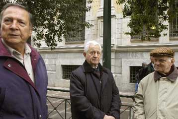 Δραστικές περικοπές στις πρόωρες συντάξεις και αύξηση ορίων ηλικίας εισηγείται το ΚΕΠΕ