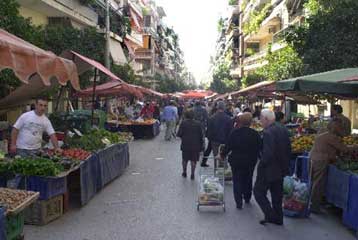 Υψηλότερος ο πληθωρισμός για τα φτωχά νοικοκυριά, σύμφωνα με την ΤτΕ