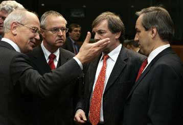 Μαραθώνια συνεδρίαση του Ecofin για την αναθεώρηση του Συμφώνου Σταθερότητας