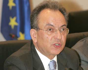 Μέτρα στήριξης των επιχειρήσεων κλωστοϋφαντουργίας και ένδυσης εισηγείται το ΥΠΑΝ