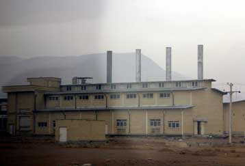 Πέπλο μυστηρίου εξακολουθεί να καλύπτει την έκρηξη σε πυρηνική εγκατάσταση του Ιράν