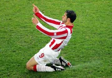 Με το «σύνηθες» 1-0 ο Ολυμπιακός νίκησε την Σοσό στον δρόμο για τους «16» του UEFA