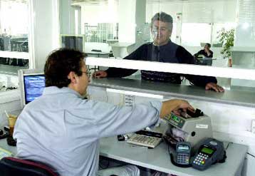 Έως τις αρχές Ιουνίου παρατείνονται οι ημερομηνίες περαίωσης ΦΠΑ για μικρομεσαίους