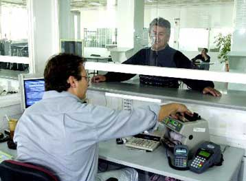 Μέχρι τις 15 Ιουλίου η υποβολή του Ε9 για ορισμένες κατηγορίες φορολογουμένων