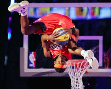 Λύγισαν τα «πρωτάκια» του ΝΒΑ κόντρα στους δευτεροετείς του Καρμέλο Αντονι