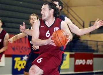 Η Λάρισα «έπιασε» τον Ηλυσιακό στη 2η θέση και άφησε μόνο πρώτο τον Κολοσσό