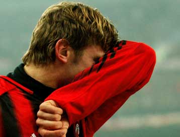 Ένα μήνα εκτός αγώνων ο Σεφτσένκο, μετά την επέμβαση στο ζυγωματικό