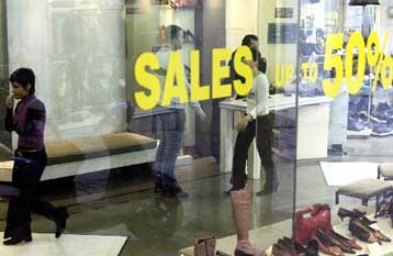 Πολυνομοσχέδιο του υπουργείου Ανάπτυξης για το εμπόριο