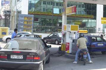 Νέες αυξήσεις σε αμόλυβδη και πετρέλαιο θέρμανσης