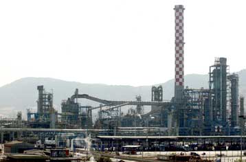 Στα 240 εκατ. ευρώ υποχώρησαν τα ενοποιημένα προ φόρων κέρδη των Ελληνικών Πετρελαίων