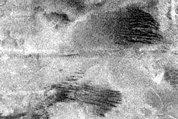 Παγωμένη αμμωνία αναβλύζει από «ηφαίστεια» σε φεγγάρια του Κρόνου