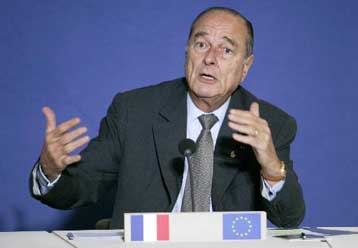 «Ανοιχτό» το ενδεχόμενο κυρώσεων κατά της Συρίας για το Λίβανο, προειδοποιεί ο Σιράκ