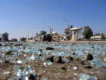 Δώδεκα Ιρακινοί νεκροί σε δύο επιθέσεις αυτοκτονίας σε αστυνομικό τμήμα του Τικρίτ